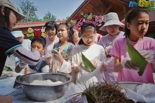 摩尔：崔永熙是一个非常有趣的人 总给我讲笑话